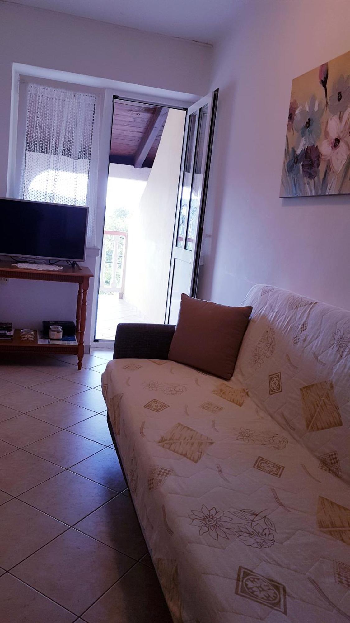 Apartmani Roza ロパール エクステリア 写真
